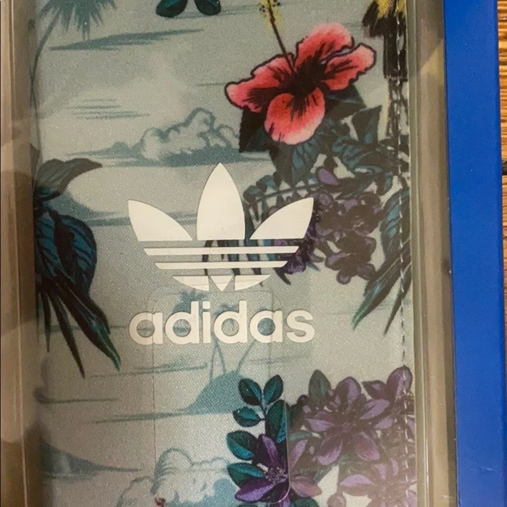 NWT Adidas unisex floral booklet case for 6/6s/7/8